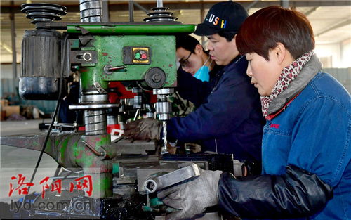 伊川县赵沟村汽车零部件加工厂助村民就近务工增收