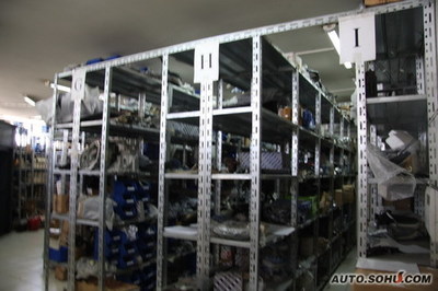 李书福考察叙利亚吉利4S店，推动汽车配件本土化发展